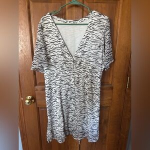 Abercrombie & Fitch Black and White Patterned Midi Dress